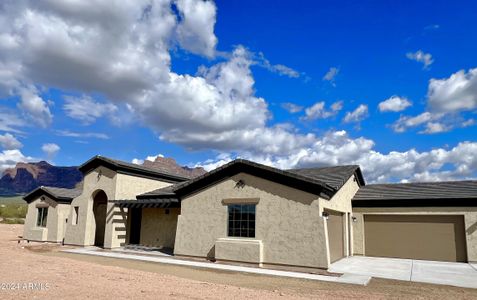 New construction Single-Family house 681 N Moon Road, Apache Junction, AZ 85119 - photo 0 0