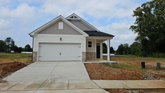 New construction Single-Family house 94 Fairwinds Drive, Lillington, NC 27546 The Carter B- photo 0