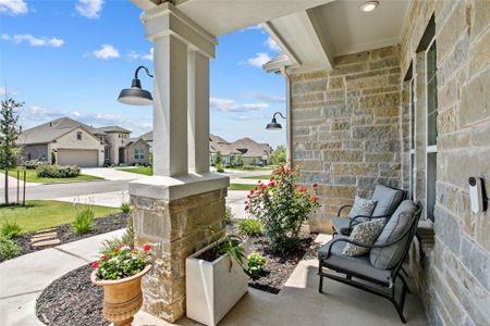 New construction Single-Family house 707 Two Creeks Ln, Austin, TX 78737 - photo 4 4