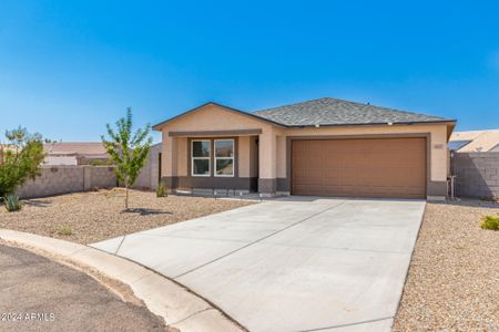 New construction Single-Family house 10070 W Wenden Drive, Arizona City, AZ 85123 - photo 5 5