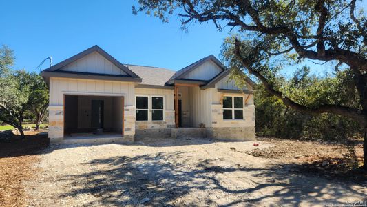 New construction Single-Family house 1133 Tanglewood Trail, Spring Branch, TX 78070 - photo 0