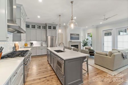 Bright kitchen and open floor plan