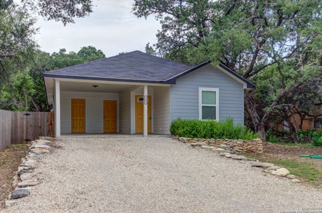 New construction Single-Family house 165 Water Oak Ln, Canyon Lake, TX 78133 - photo 0 0