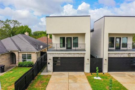 New construction Single-Family house 4509 Galesburg Street, Houston, TX 77051 - photo 0 0