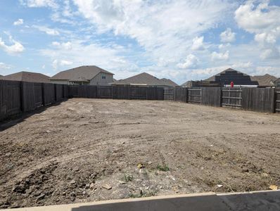 New construction Single-Family house 208 Chickasaw Ln, Hutto, TX 78634 Classic Series - Stanford- photo 4 4