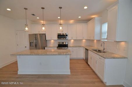 New construction Single-Family house 919 Calypso Way, Unit LOT 13, Jacksonville, FL 32233 - photo 15 15