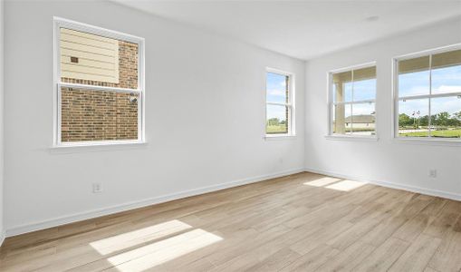 Elegant dining room (*Photo not of actual home and used for illustration purposes only.)