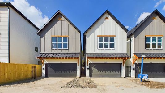 Alternate view of the 2-story floor plan at Villas at Ryon. These four homes feature a spacious design with 3 bedrooms and 2.5 baths. Enjoy first-floor living areas and an impressive 19' x 8' flex space, perfect for additional living, office, or recreation options.