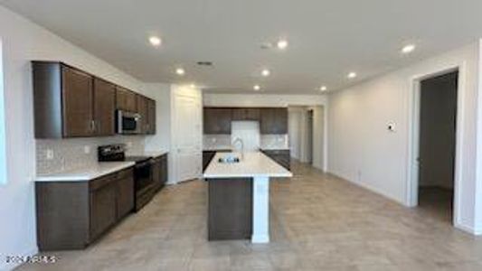 New construction Single-Family house 25146 W Bowker Street, Buckeye, AZ 85326 - photo 8 8