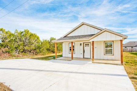 New construction Single-Family house 2221 Meteor Trail, Granbury, TX 76048 - photo