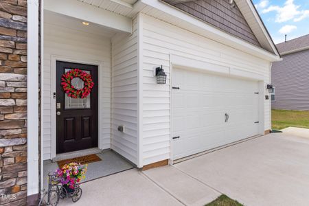 New construction Single-Family house 474 Silver Maple Drive, Fuquay Varina, NC 27526 - photo 3 3