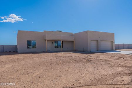 New construction Single-Family house 23012 W Peakview Road, Wittmann, AZ 85361 - photo 12 12
