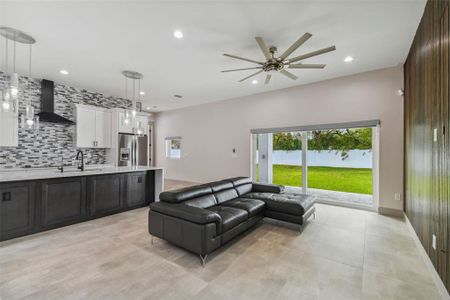 New construction Single-Family house 6321 S Macdill Avenue, Tampa, FL 33611 - photo 9 9