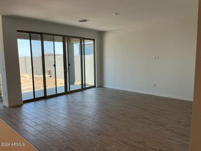 New construction Single-Family house 7679 W Saddlehorn Road, Peoria, AZ 85383 - photo 8 8