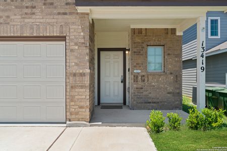 New construction Single-Family house 13419 Landon Way, Saint Hedwig, TX 78152 - photo 2 2