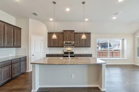 New construction Single-Family house 10620 Moss Cove Drive, Fort Worth, TX 76036 - photo 17 17