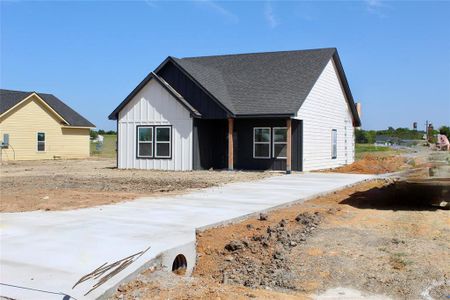 New construction Single-Family house 104 Don Lane, Itasca, TX 76055 - photo 0 0