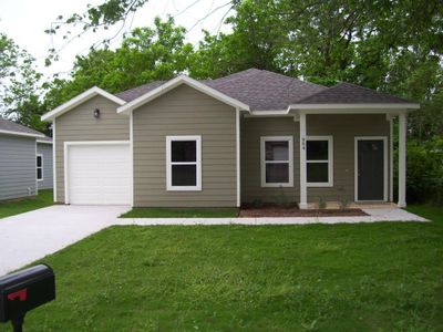 New construction Single-Family house 904 W Florence Street, Denison, TX 75020 - photo 0 0
