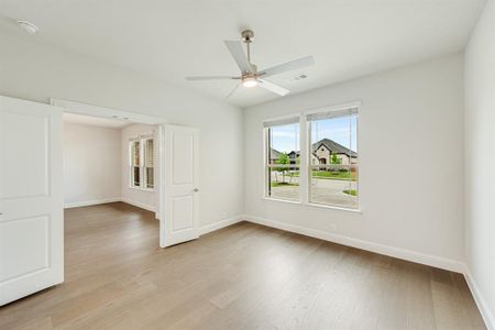 New construction Single-Family house 4402 Biscayne Drive, Midlothian, TX 76065 Spring Cress II- photo 9 9