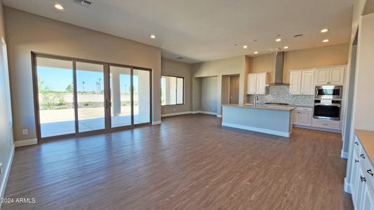 New construction Single-Family house 5550 W Snowbird Drive, Eloy, AZ 85131 - photo 5 5