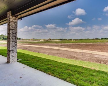New construction Single-Family house 421 Solo Ridge, Waxahachie, TX 75167 - photo 28 28