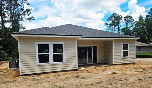 New construction Single-Family house 10 Birch Haven Place, Palm Coast, FL 32137 Landmark Series - Bonnet- photo 1 1