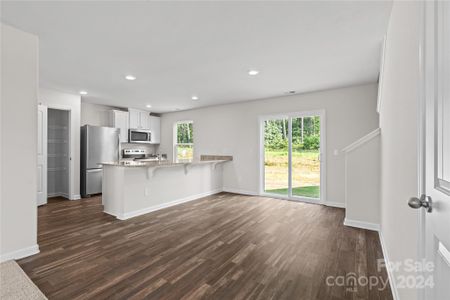 New construction Single-Family house 7129 Galway City Street, Charlotte, NC 28214 - photo 1 1
