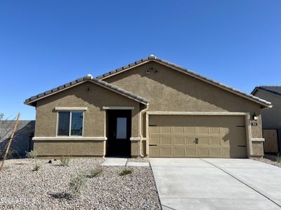 New construction Single-Family house 624 W Crowned Dove Trail, Casa Grande, AZ 85122 - photo 8 8