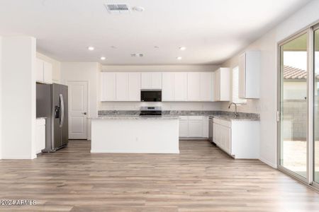 New construction Single-Family house 36601 W San Ildefanso Avenue, Maricopa, AZ 85138 - photo 2 2