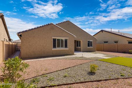 New construction Single-Family house 18466 W Hiddenview Drive, Goodyear, AZ 85338 - photo 32 32