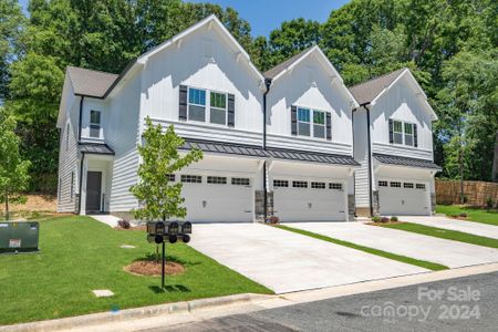 New construction Townhouse house 19761 Feriba Place, Cornelius, NC 28031 - photo 0