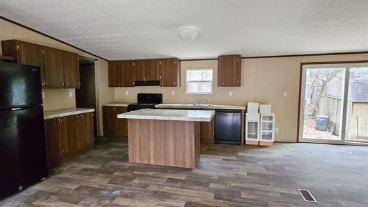 New construction Single-Family house 17807 Deer Glen West Drive, Conroe, TX 77302 - photo 6 6