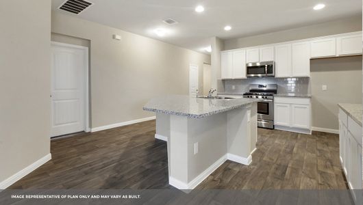 New construction Single-Family house 101 Altamont Street, Hutto, TX 78634 - photo 21 21