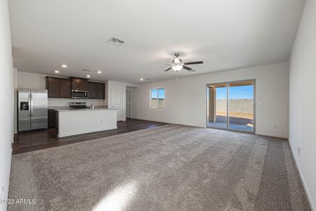 New construction Single-Family house 578 W Crowned Dove Trail, Casa Grande, AZ 85122 - photo 8 8