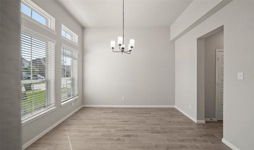 Elegant dining room (*Photo not of actual home and used for illustration purposes only.)