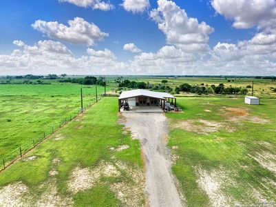 New construction  house 419 County Road 135, Floresville, TX 78114 - photo