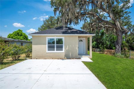 New construction Single-Family house 143 W Northside Drive, Lake Wales, FL 33853 - photo 1 1