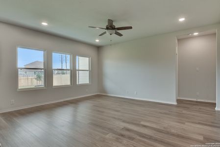 New construction Single-Family house 7819 Viper Cove, San Antonio, TX 78253 Makenzie Homeplan- photo 17 17