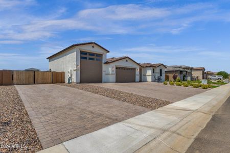 New construction Single-Family house 1951 E Sarona Court, San Tan Valley, AZ 85143 - photo 2 2