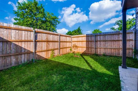 New construction Single-Family house 2404 Merlin Street, Dallas, TX 75215 - photo 24 24