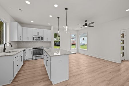 New construction Single-Family house 2002 B Riddle Road, Durham, NC 27713 - photo 8 8