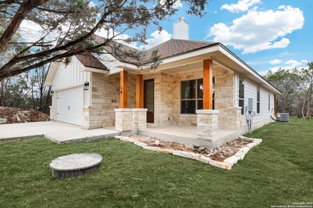 New construction Single-Family house 40 Wide Canyon Drive, Wimberley, TX 78676 - photo 1 1