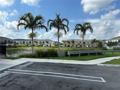 New construction Townhouse house 752 Se 17Th St, Homestead, FL 33034 - photo 13 13