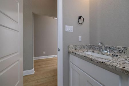 New construction Single-Family house 223 Clover Circle, Weatherford, TX 76086 - photo 7 7