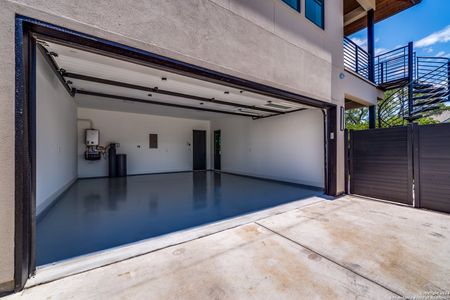 New construction Townhouse house 405 Oak Park Dr, Boerne, TX 78006 - photo 29 29