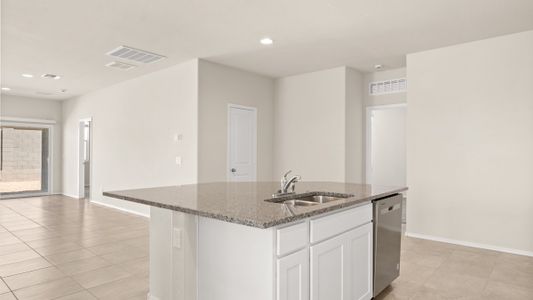 New construction Single-Family house 1167 W. Chimes Tower Drive, Casa Grande, AZ 85122 - photo 6 6