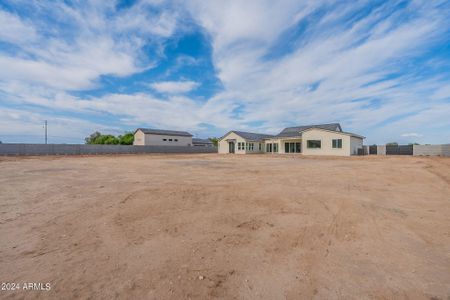 New construction Single-Family house 6914 N 177Th Place, Waddell, AZ 85355 - photo 64 64