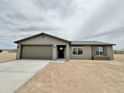 New construction Single-Family house 13555 S Calumet Road, Arizona City, AZ 85123 - photo 1 1