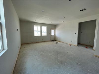 New construction Single-Family house 736 Palo Brea Loop, Hutto, TX 78634 - photo 12 12