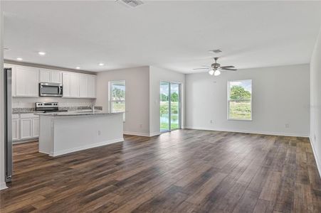 New construction Single-Family house 4368 Carrabelle River Lane, Lakeland, FL 33811 - photo